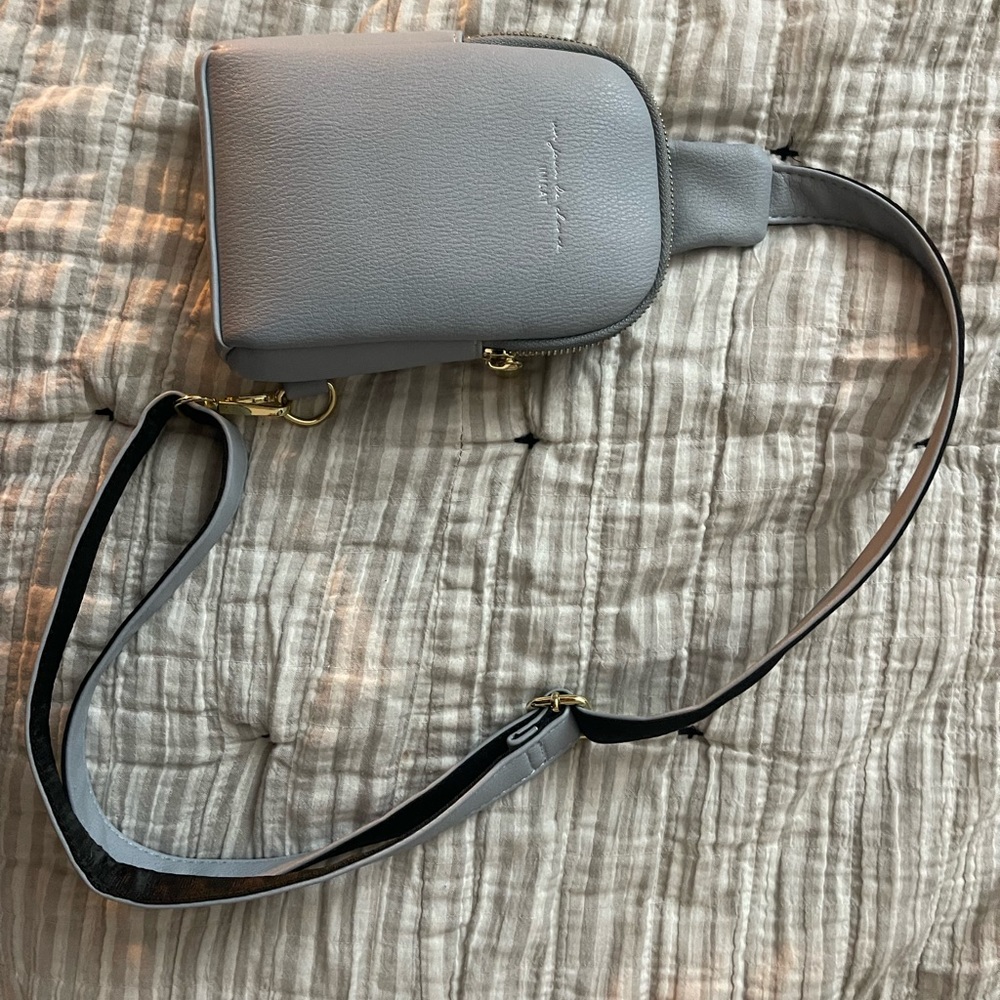 Front sling bag light blue only used once